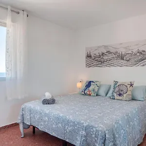 https://los-porches-beach-apartment-041.hotelsinnerja.org